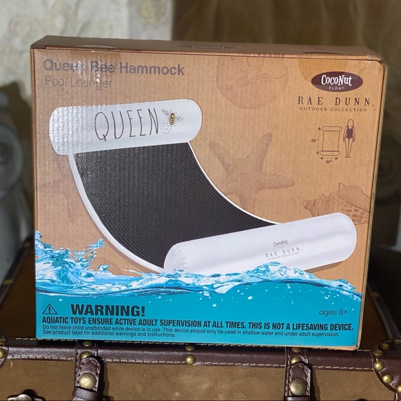 🎉HP🎉 Rae Dunn "QUEEN BEE" Hammock Pool Lounger